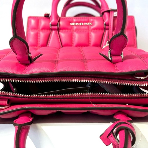 Michael Kors Small Quilted Sheila CZ Satchel Bag Vegan Material Dragonfruit Pink - Picture 5 of 6